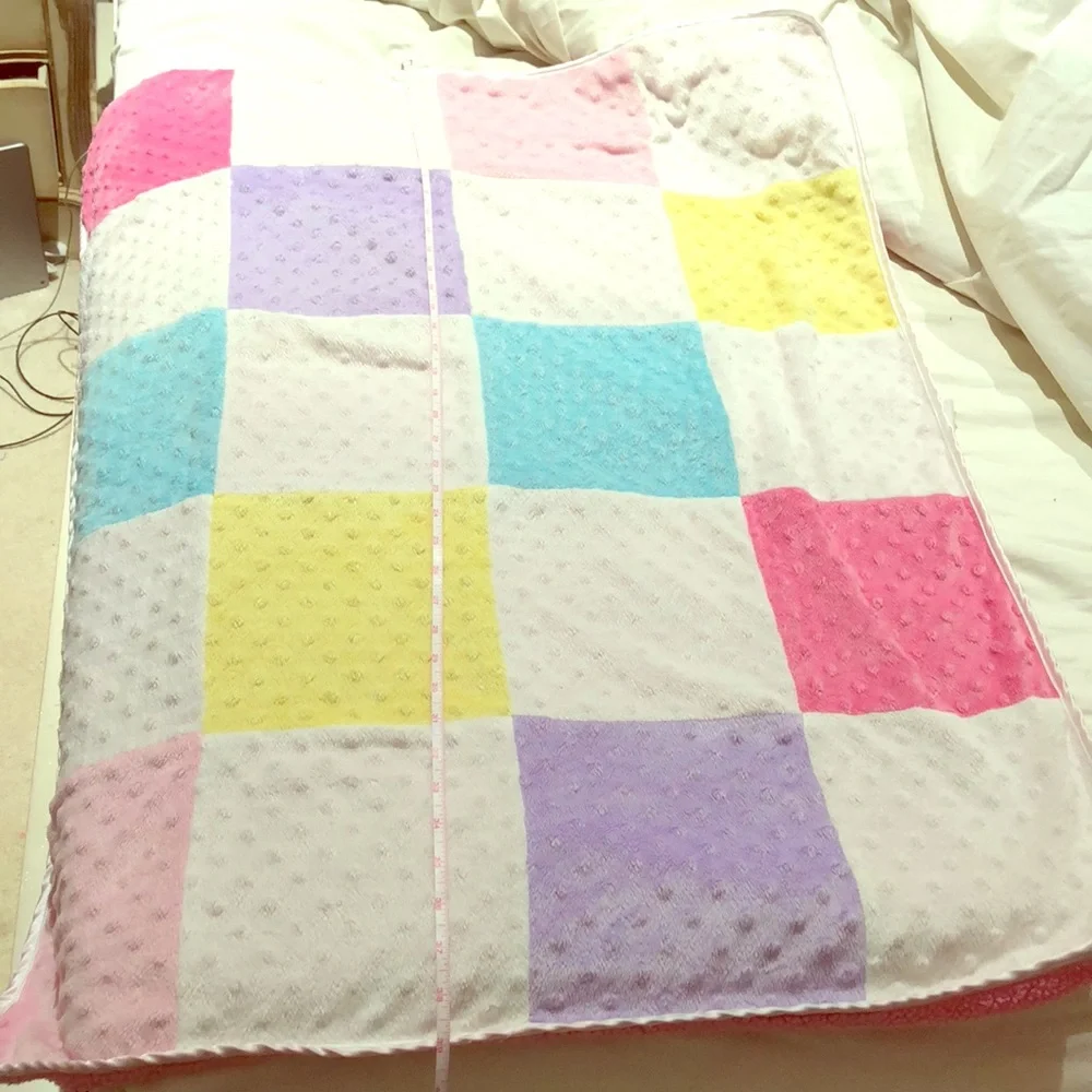 Color block baby blanket with solid fluffy lining